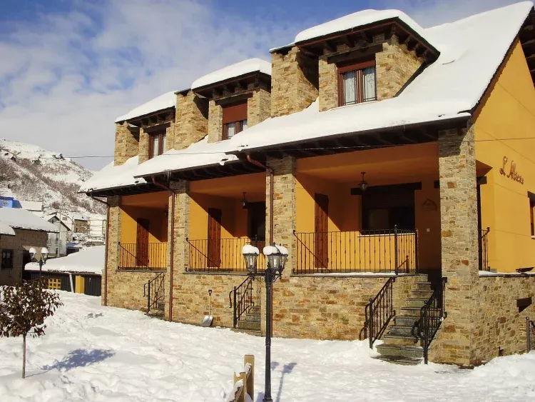 Imagen de L`Abiseu con nieve