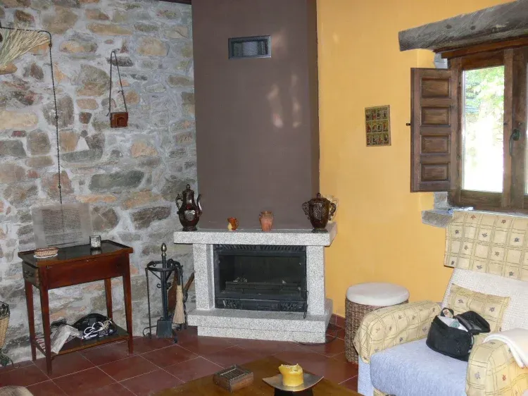 Imagen de Salón con chimenea