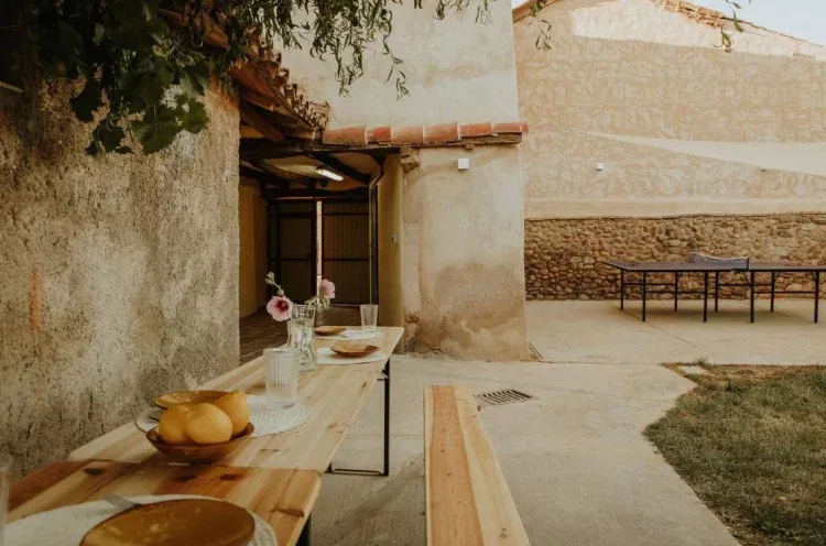 Imagen de patio con pozo