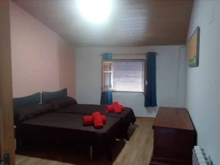 Imagen de Habitación con dos camas individuales,con ventana exterior
