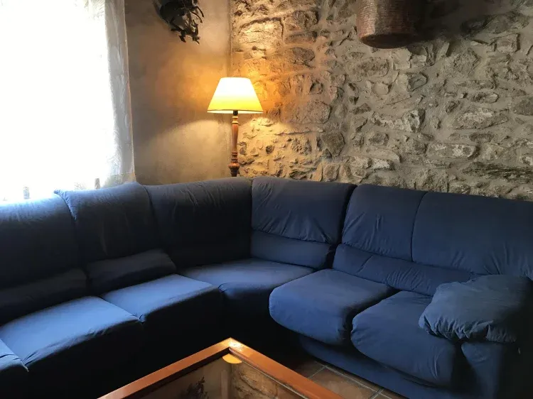 Imagen de SALA CON CHIMENEA