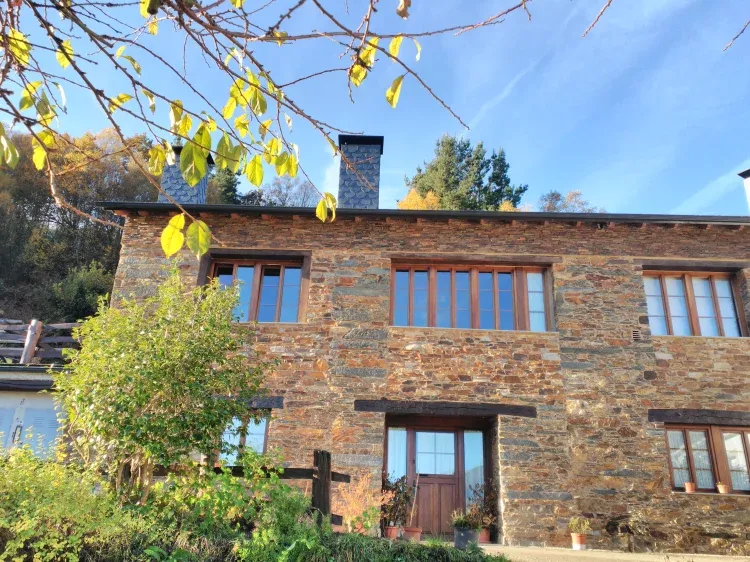 Imagen de Vista dede el exterior hacia el salón