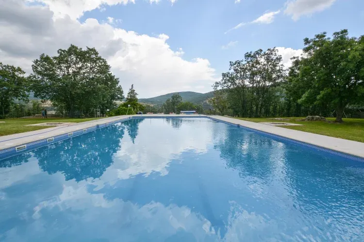 Imagen de Piscina comunitaria cerca