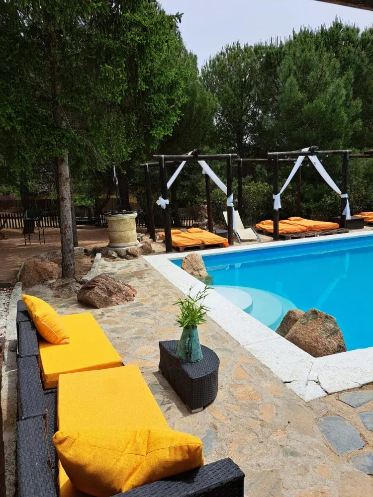 Imagen de jardin piscina