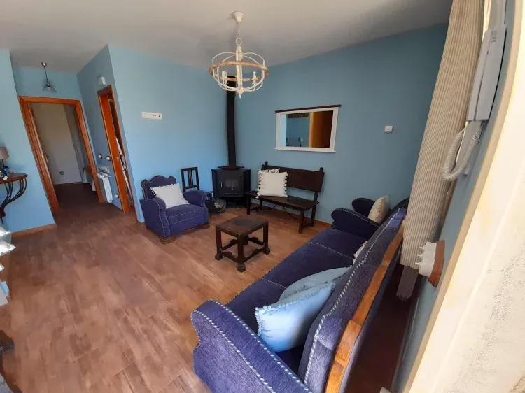 Imagen de Saloncito con chimenea