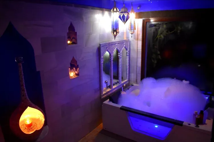 Imagen de jacuzzi interior