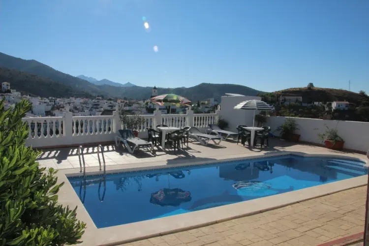 Imagen de piscina privada.