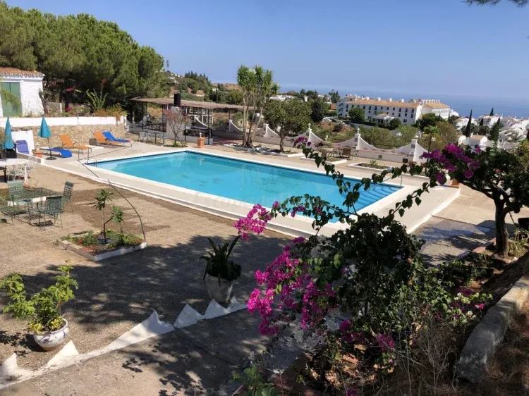Imagen de Vista panorámica Zona Piscina