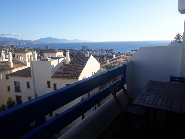 Imagen de Terraza con vistas al mar y la montaña