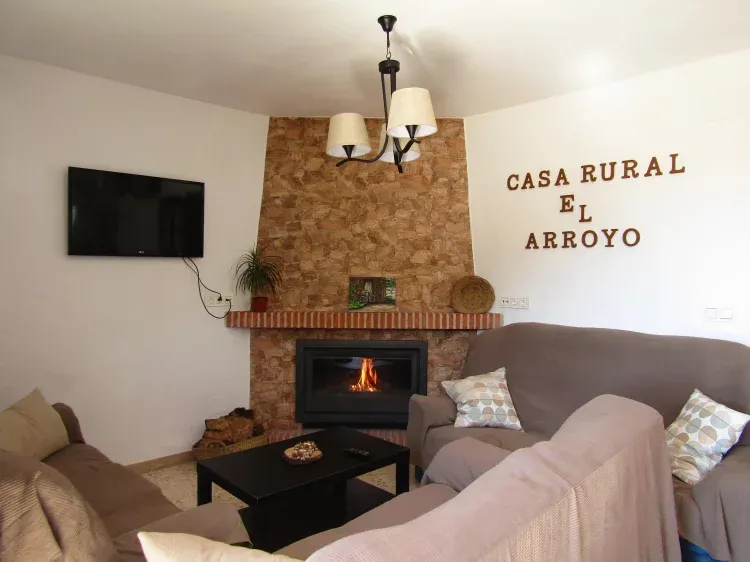 Imagen de Salón con chimenea