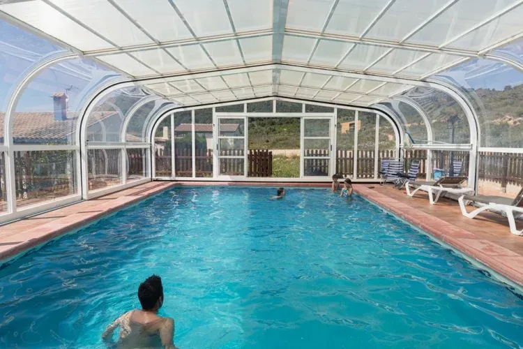 Imagen de Piscina climatizada cubierta