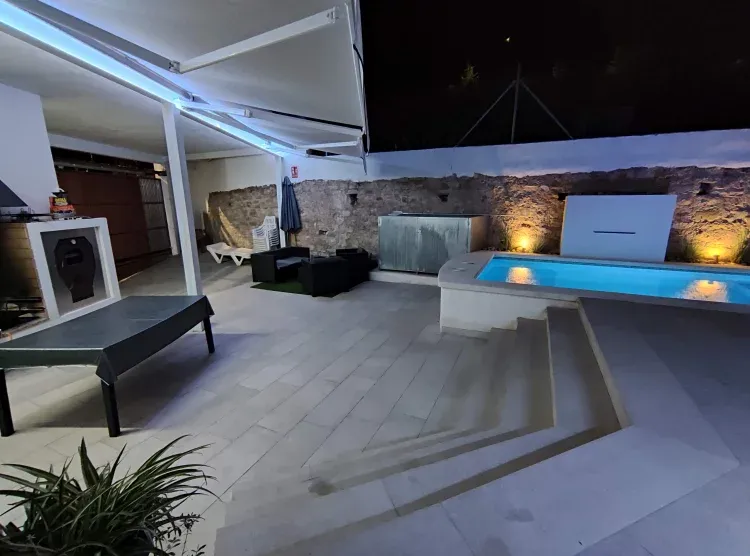 Imagen de Patio noche