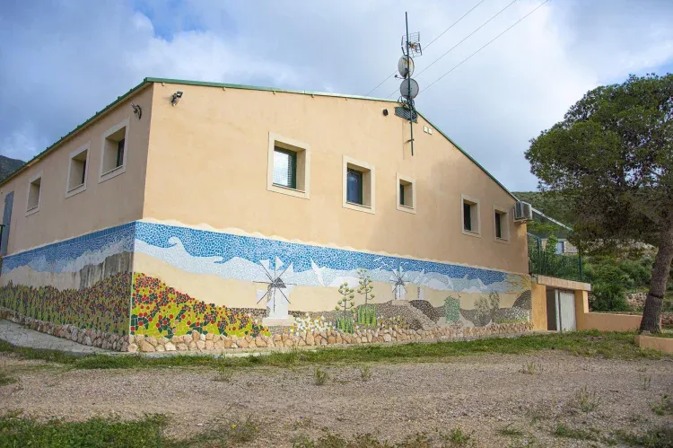 Imagen de Mural didáctico paisaje local en zona aparcamiento