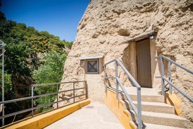 Imagen de Cueva Alcaravan