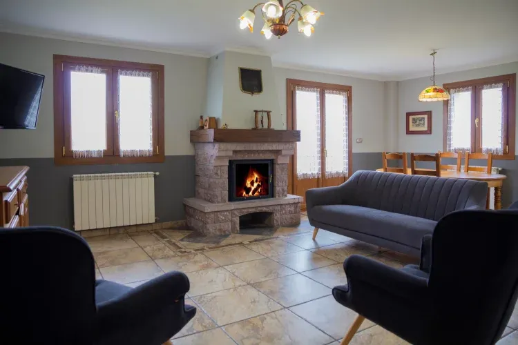 Imagen de Salón con chimenea.