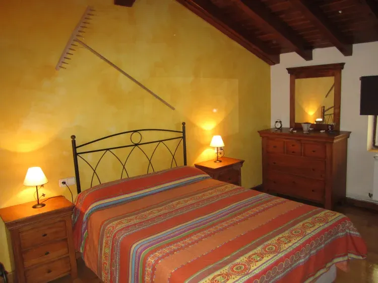 Imagen de Habitación principal. Cama de matrimonio y sofá cama doble.