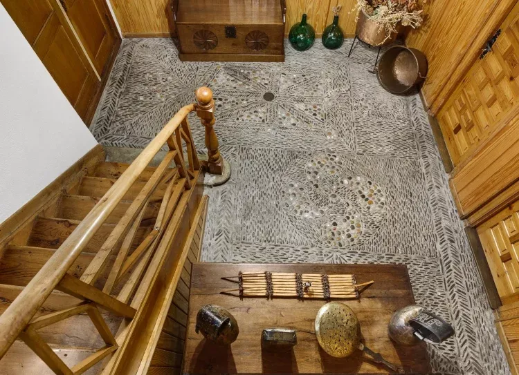 Imagen de Entrada y escaleras antiguas