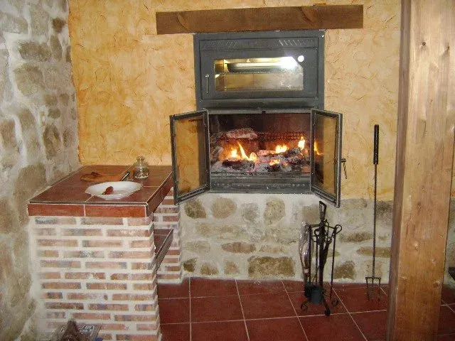 Imagen de Horno-chimenea merendero