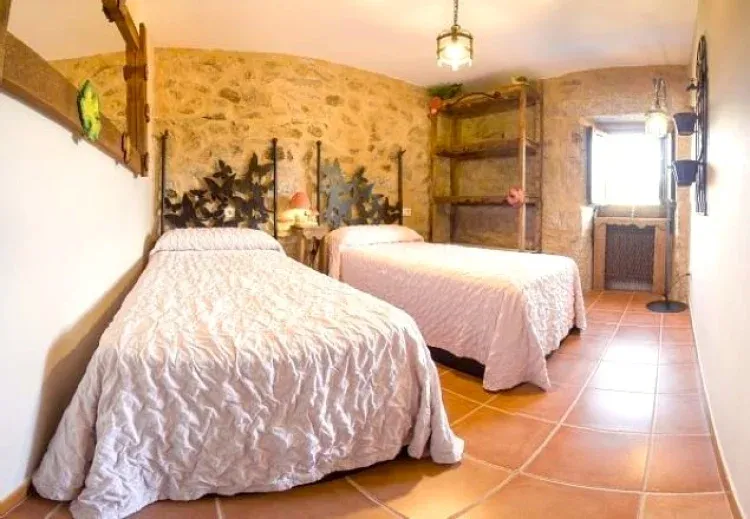 Imagen de Habitacion doble con dos camas de 90 cm x190 cm.