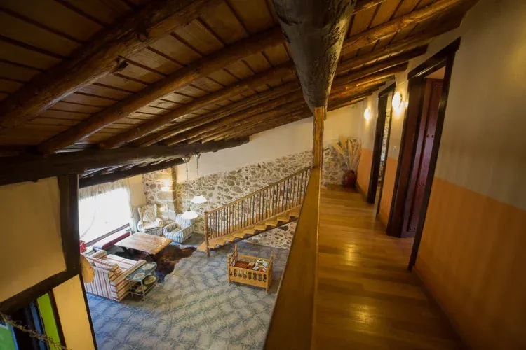 Imagen de Las MimbresEscalera y entrada a las habitaciones