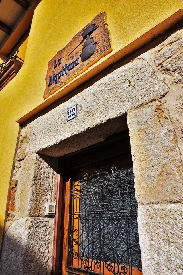 Imagen de Puerta tradicional de la casa