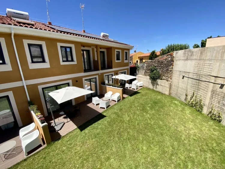 Imagen de Vistas al jardin casa 1 y 2