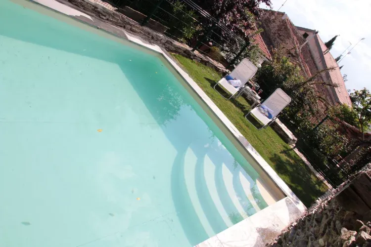 Imagen de Piscina y solarium