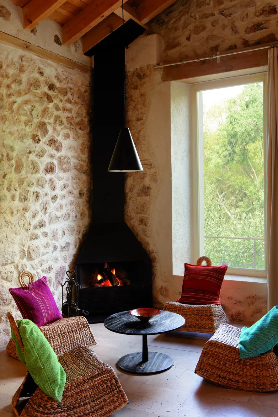 Imagen de Chimenea en la cocina.  Imagen cedida por la revista Casa y Campo