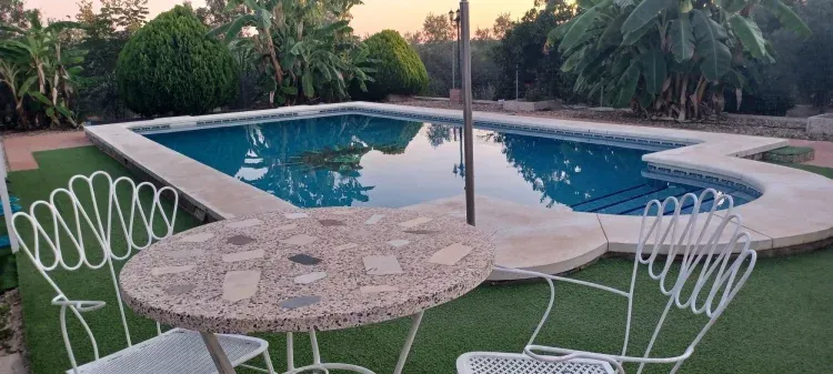 Imagen de piscina vallada 