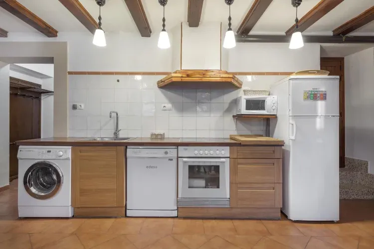Imagen de Amplia cocina totalmente equipada en la planta calle.