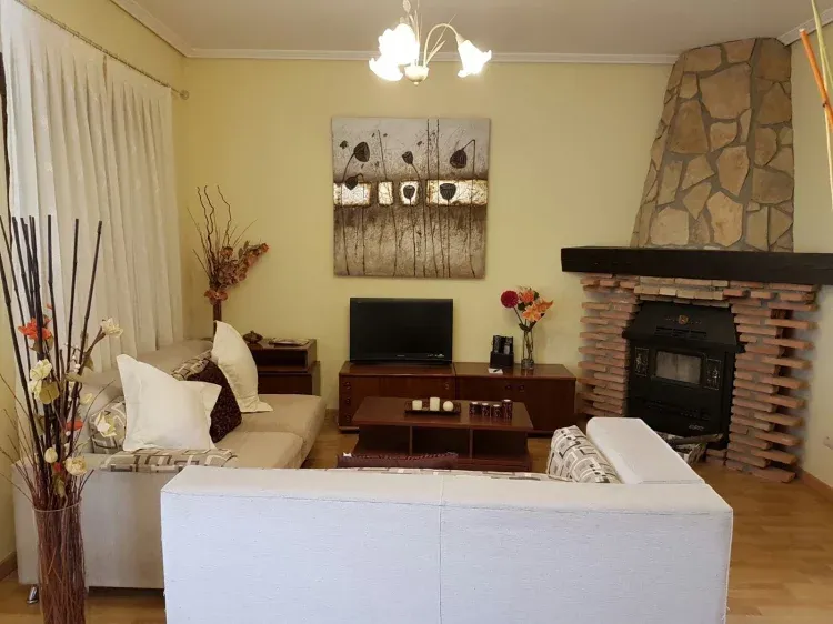 Imagen de Sala con chimenea