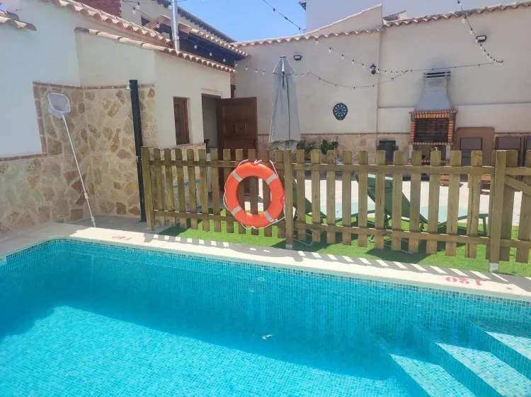 Imagen de piscina de uso privado 