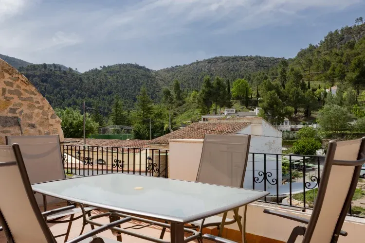 Imagen de Terraza trasera con barbacoa y vistas impresionantes