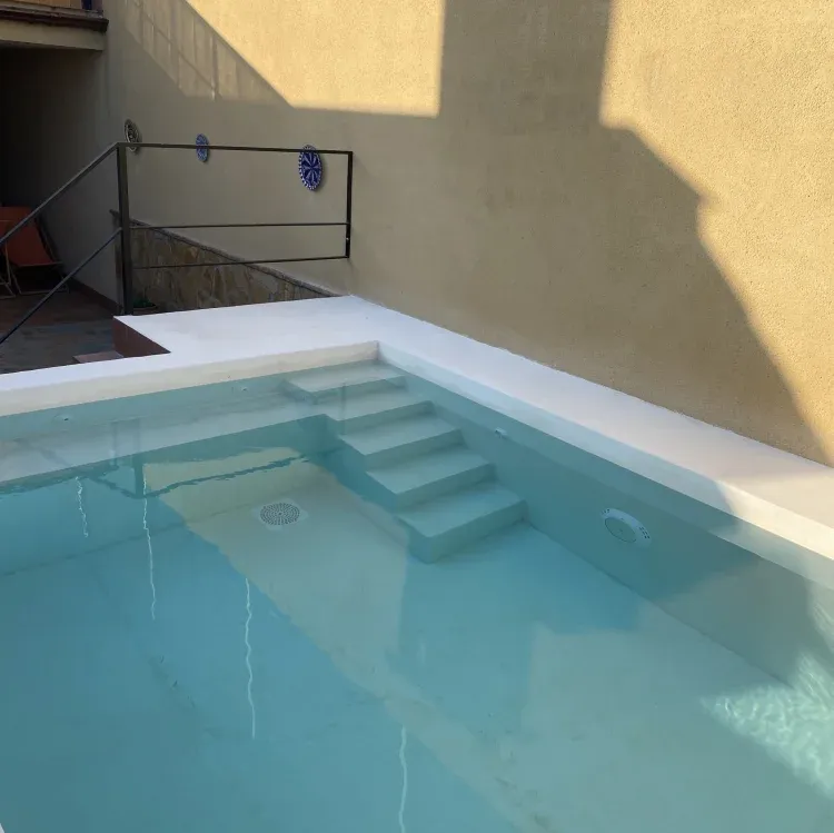 Imagen de Piscina exterior