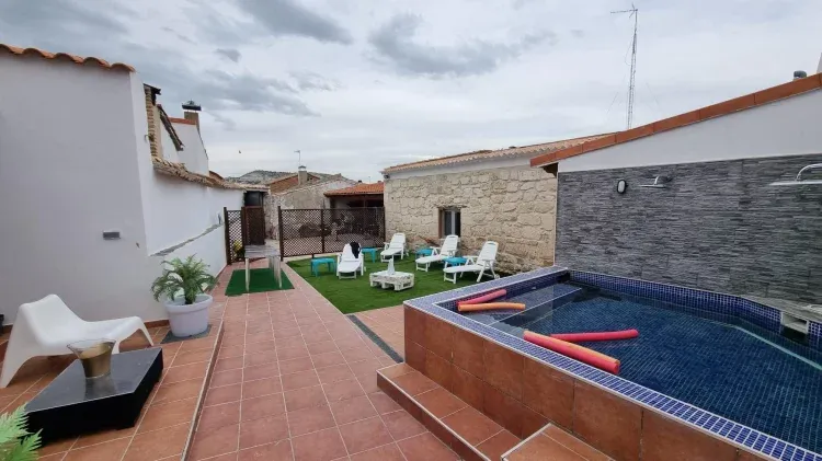 Imagen de PISCINA JARDIN PORCHE