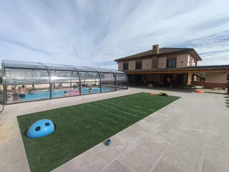 Imagen de Piscina cubierta climatizada