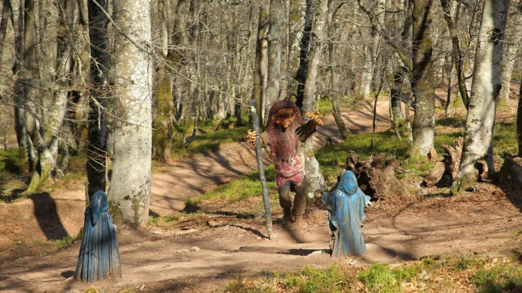 Imagen de 5 rutas de senderismo por Cantabria con niños: cascadas, hadas y secuoyas