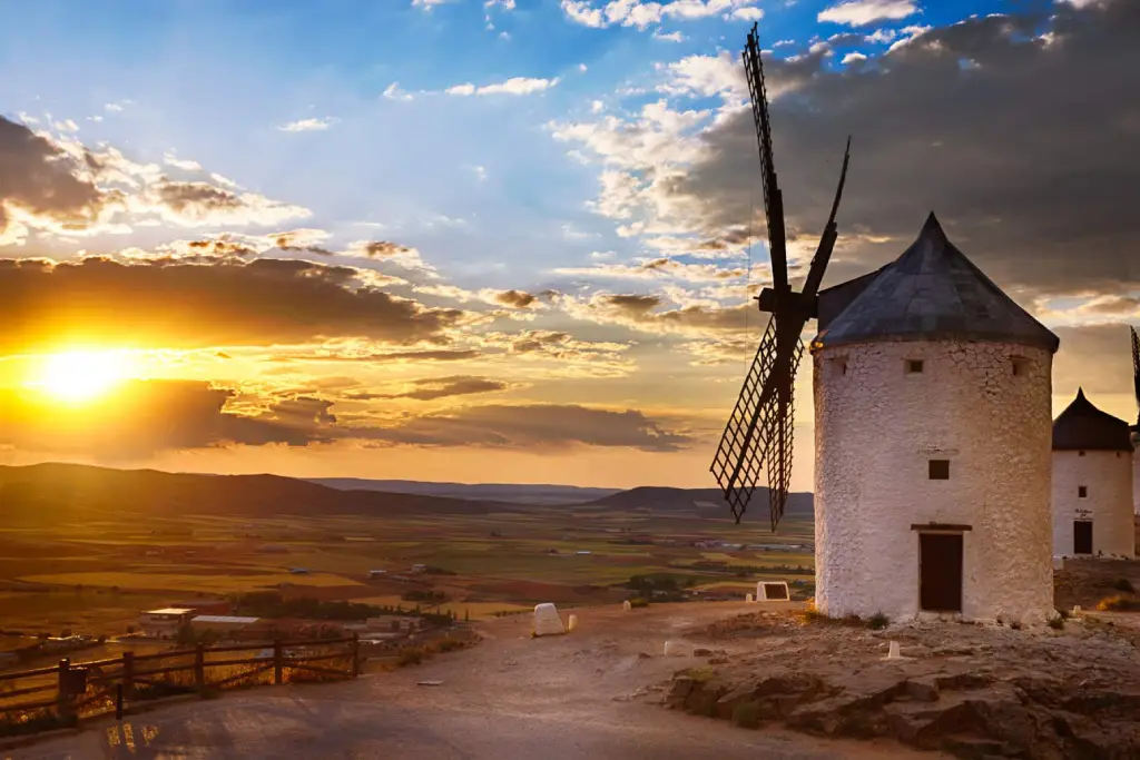Molino de viento al atardecer, Consuegra (Ciudad Real)