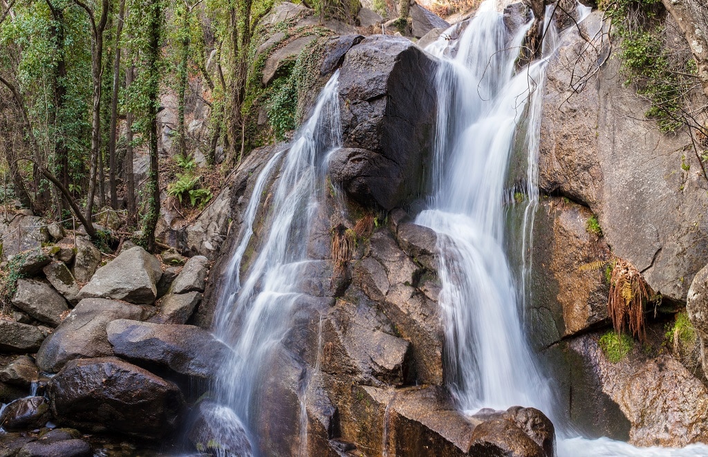 Garganta de las Nogaleas en la ruta a la cascada de las Nogaledas. Valle del Jerte, en Cáceres, Extremadura. Por WH_Pics