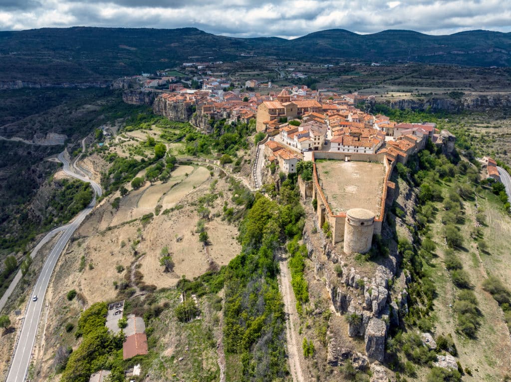5 pueblos amurallados imprescindibles que visitar en tu próxima escapada