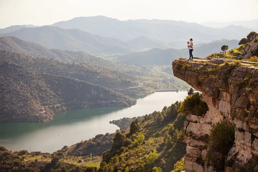 En Siurana de Prades (Tarragona) también podemos sentirnos como Mufasa y Simba en El Rey León.