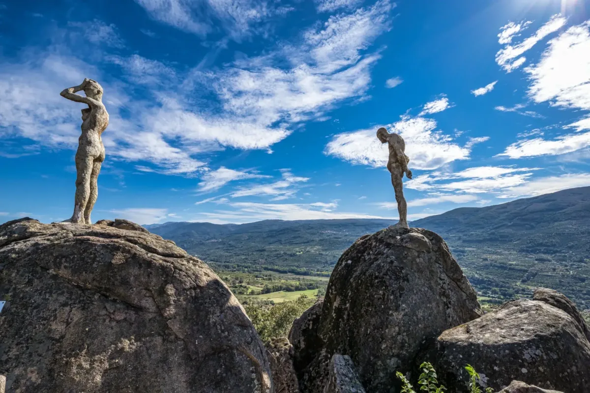 El mirador de la memoria en valle del Jerte. Por rudiernst.