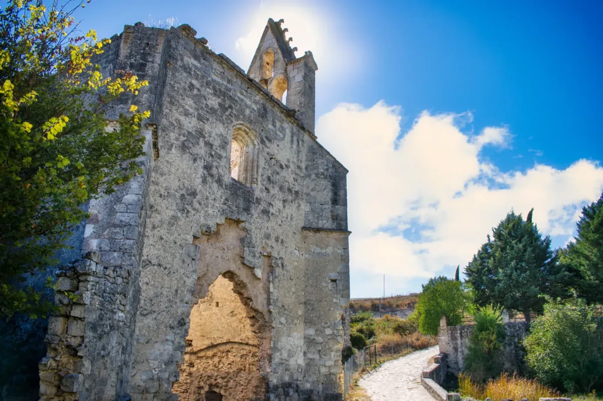 Otra vista del monasterio de la Armedilla. Por David Andres.