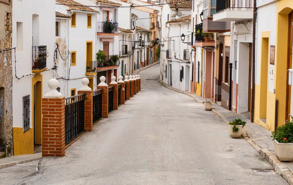 Calle de Tàrbena (Alicante). Por MiguelAngel