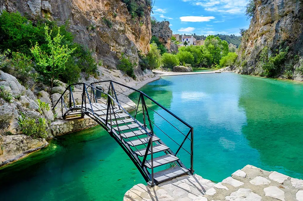 Duerme en el paraíso: 7 casas rurales junto a piscinas naturales a las que llegas andando
