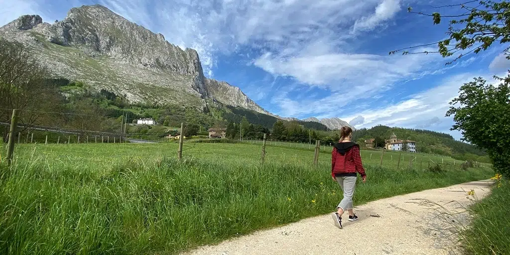 Rutas imprescindibles de senderismo por Bizkaia entre el mar y la montaña