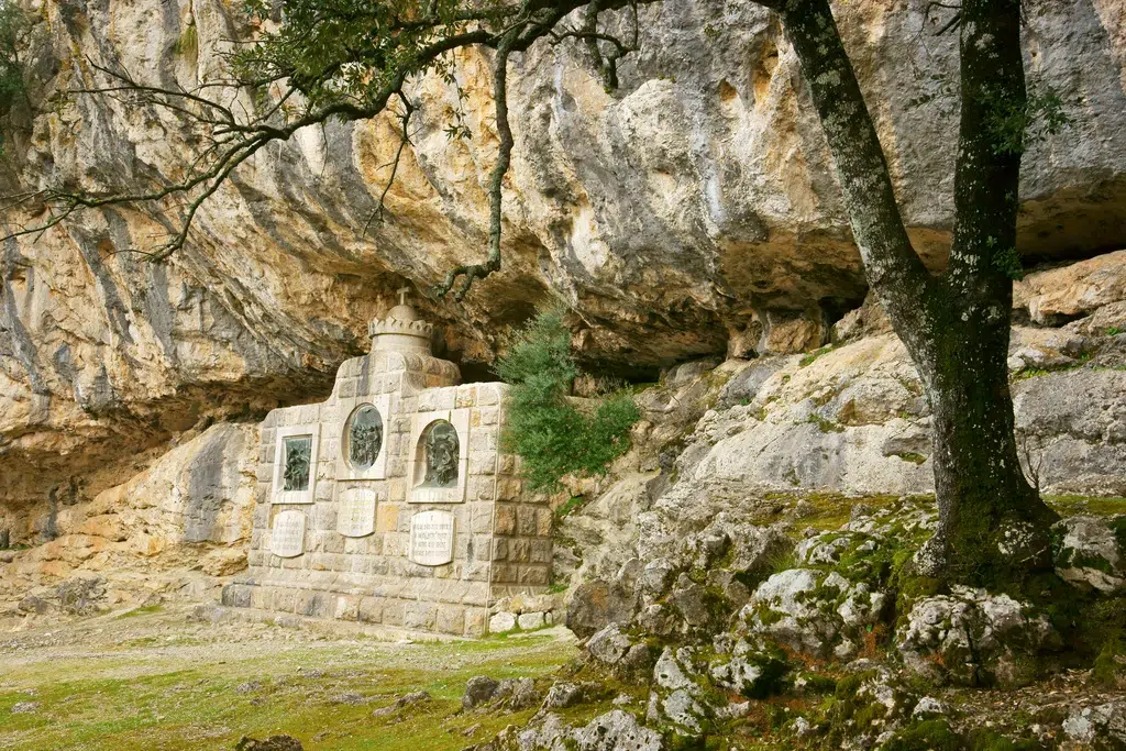 El 'Pujol dels Misteris' del Monasterio de Santa Maria de Lluc, en Mallorca. Por Tolo