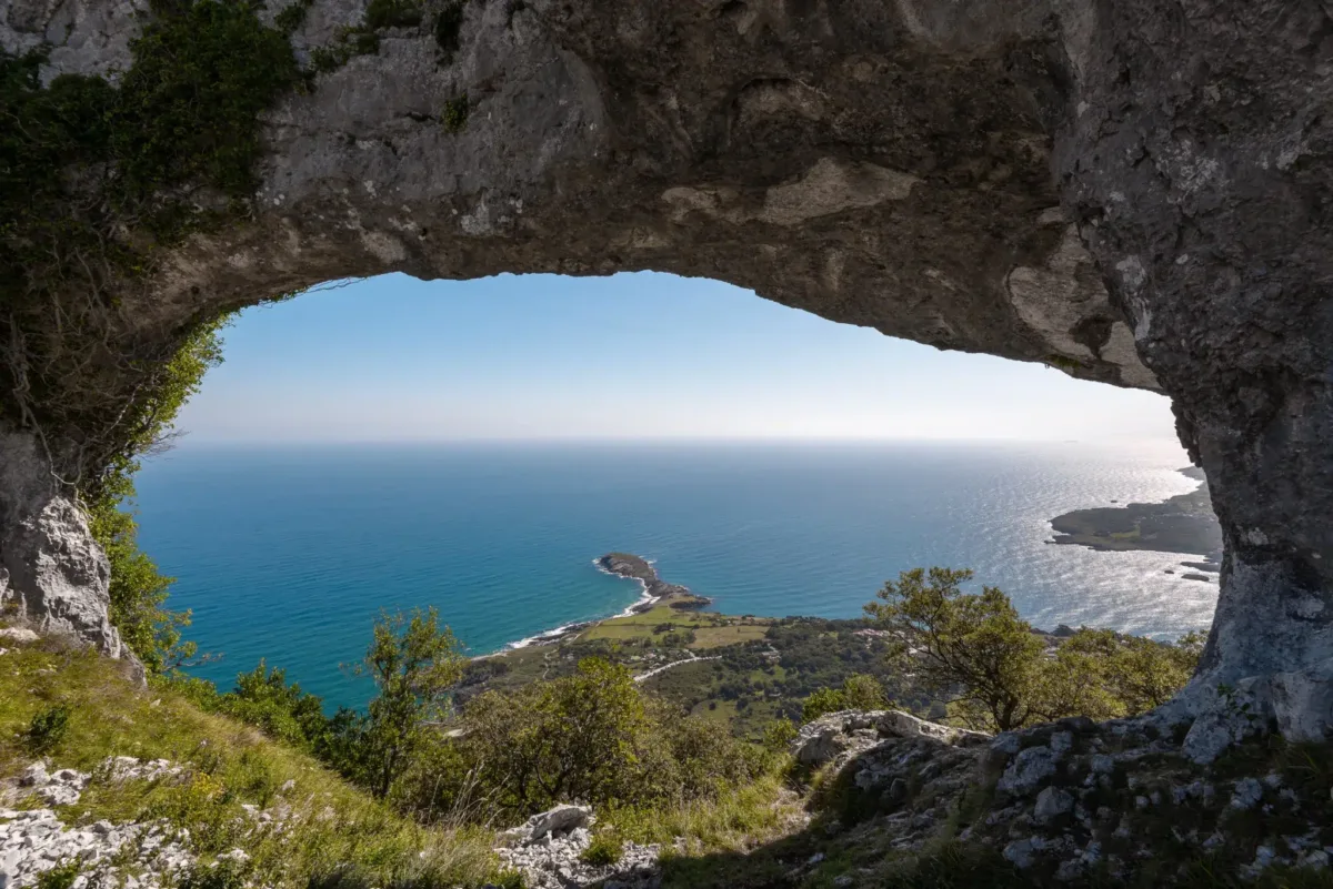 Vista desde los Ojos del Diablo, en Cantabria. Por Noradoa.