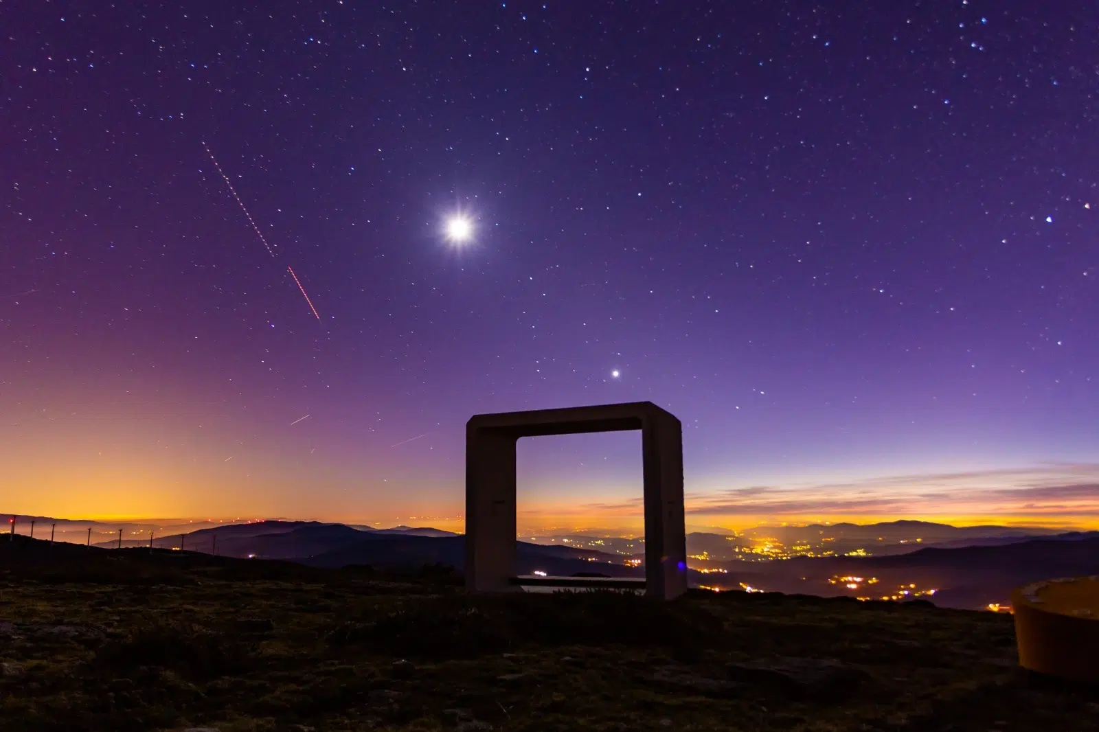 Cielos oscuros como el carbón: los pueblos más top de España para ver la lluvia de estrellas este agosto