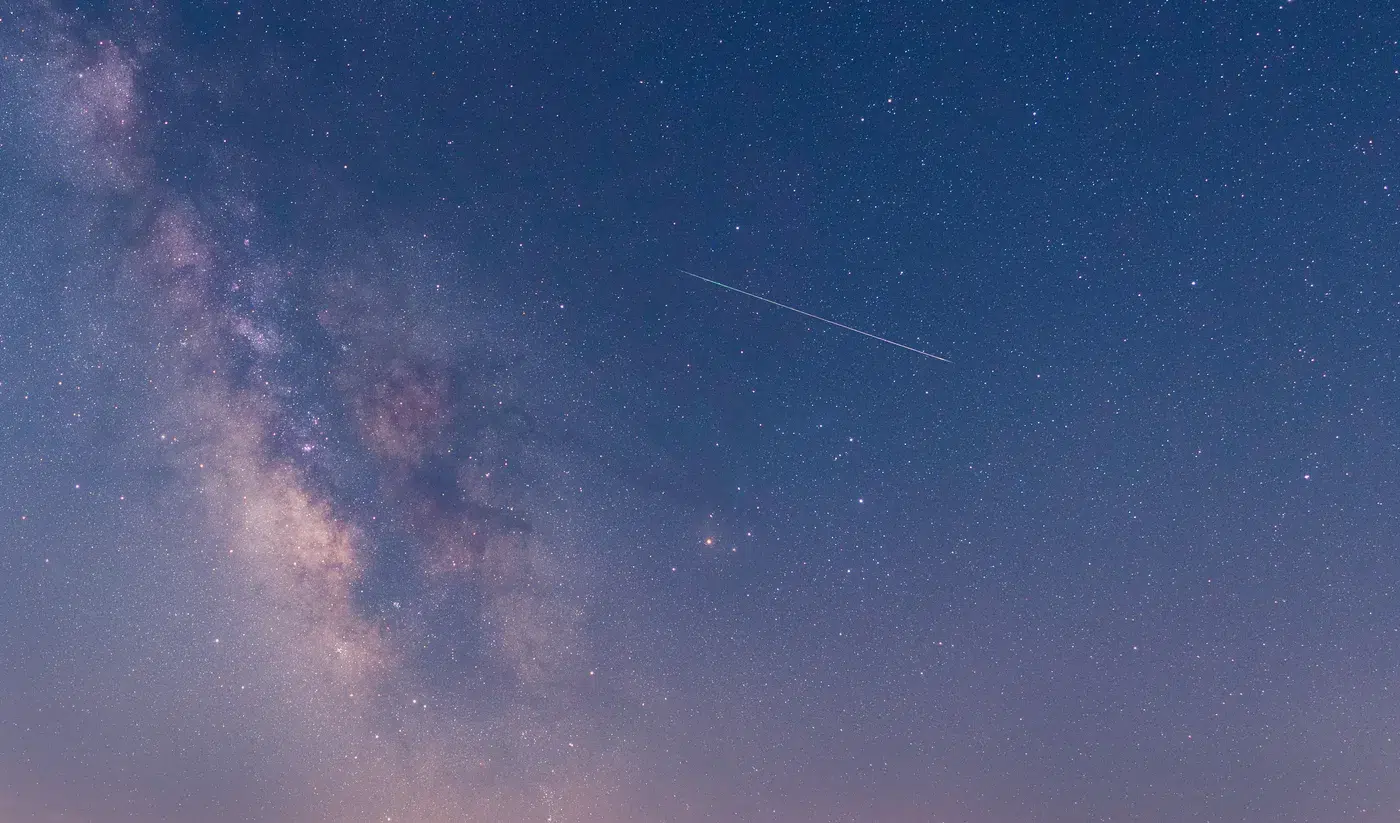 Cómo ver las Perseidas en 2025: casas rurales perfectas para contemplar la lluvia de estrellas del verano